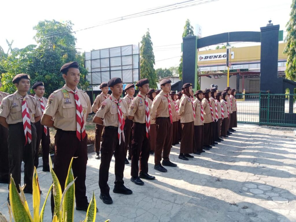 PRAMUKA SAKA WIRA KARTIKA KORAMIL 15/GUBUG KUKUHKAN 32 PESERTA DIDIK SEBAGAI CALON ANGGOTA