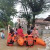 PRAMUKA PEDULI DAN UBALOKA KWARCAB GROBOGAN BANTU MASYARAKAT TERDAMPAK BANJIR DI KABUPATEN GROBOGAN