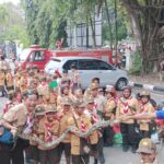 CINTAI LINGKUNGAN, PESERTA PESTA SIAGA BERKENALAN DENGAN REPTIL